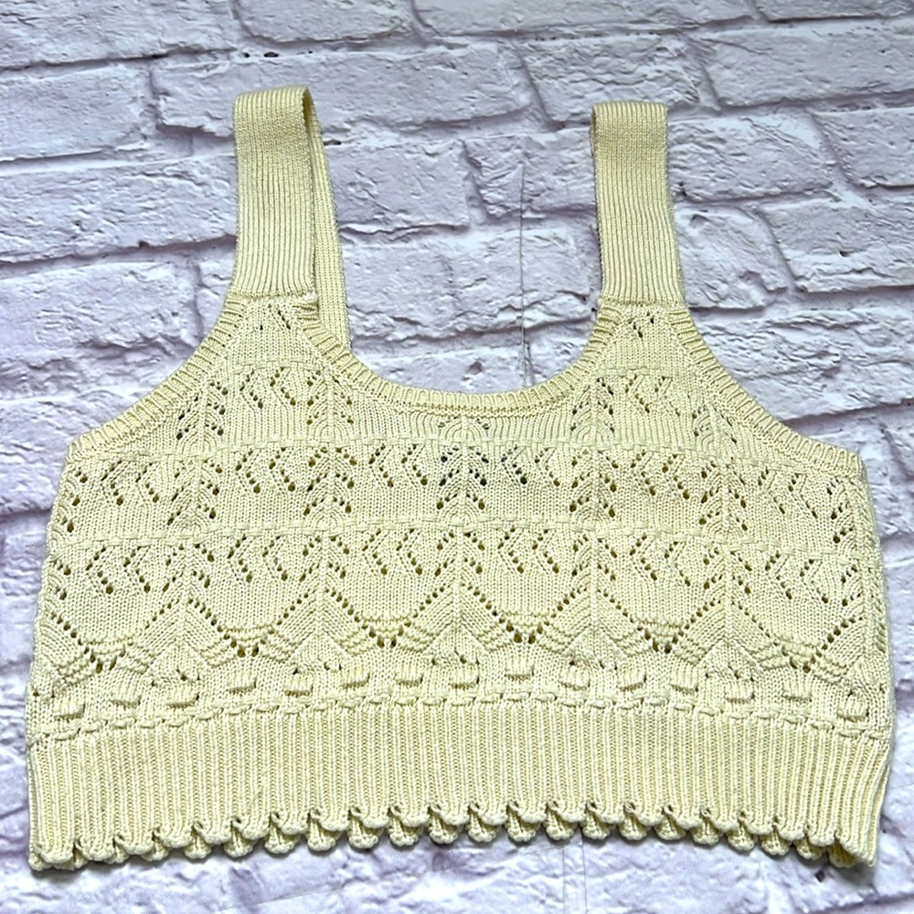 Yellow knit sweater tank women’s eyelet design